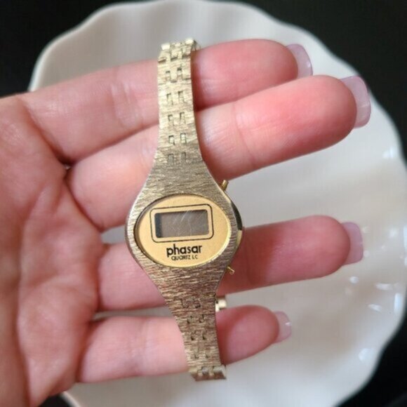 Ladies Vintage Retro Phasar Quartz Gold Tone Analog Watch Stainless Steel - Picture 13 of 13